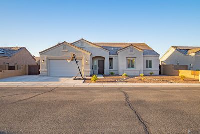 10214 E 39 Way, House other with 4 bedrooms, 2 bathrooms and null parking in Yuma AZ | Image 2