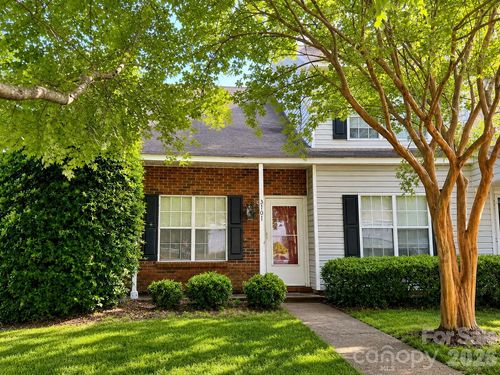 3101 Brockhampton Ct, Charlotte, NC, 28269-2232 | Card Image
