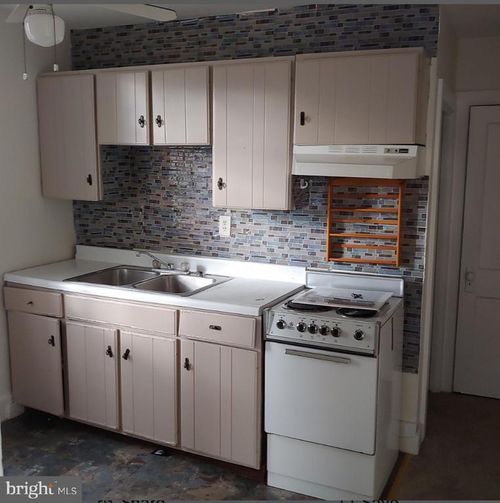 304 Market St, LEMOYNE, PA, 17043-1629 | Card Image