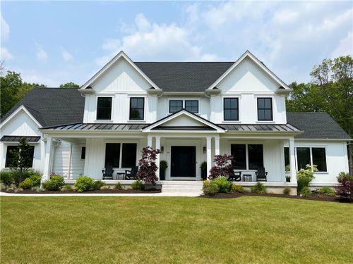 15 Chiswick Rd, Greenville, RI, 02828-2523 | Card Image
