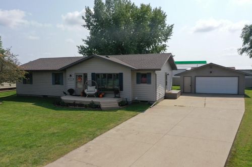39491 Country Dr, Bath, SD, 57427-5933 | Card Image