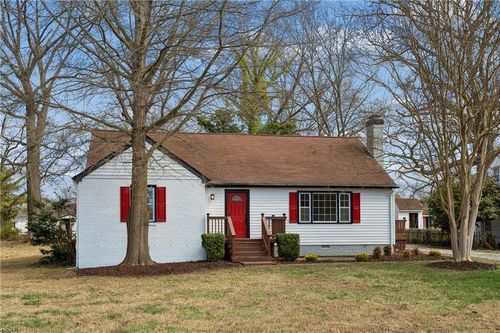 915 Jackson Dr, Williamsburg, VA, 23185-5241 | Card Image
