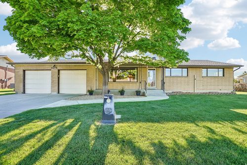 9270 S Janalee Dr, West Jordan, UT, 84088-8604 | Card Image