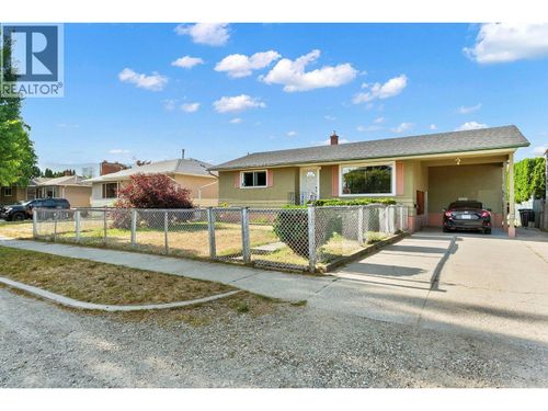 958 Stockwell Ave, Kelowna, BC, V1Y6W2 | Card Image