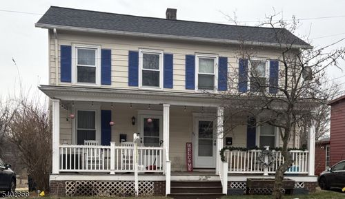 61 W Main St, Clinton, NJ, 08809-1237 | Card Image