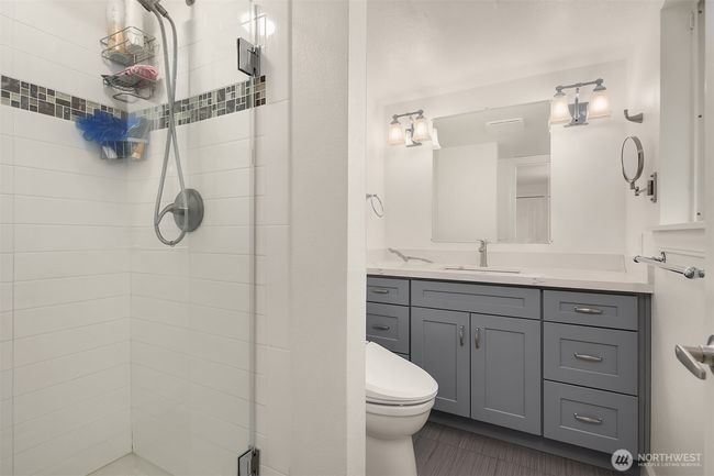 11527 113th Place Ne, House other with 3 bedrooms, 2 bathrooms and 2 parking in Kirkland WA | Image 11