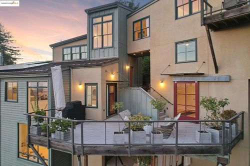 110 Gravatt Dr, Berkeley, CA, 94705-1529 | Card Image