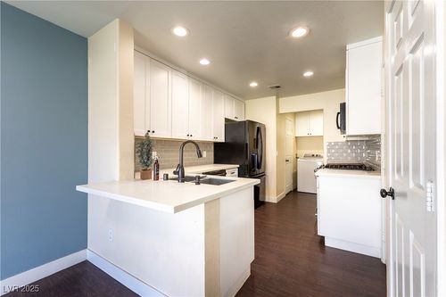 3910 Starfield Ln, Las Vegas, NV, 89147-8034 | Card Image