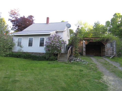 77 Maple St, Orleans, VT, 05860-9608 | Card Image