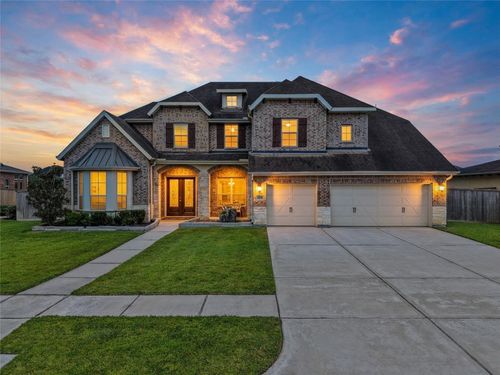 1805 Sterling Creek Dr, Friendswood, TX, 77546-7888 | Card Image