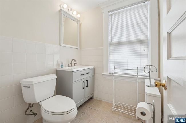 74 Oakdene Ave, House other with 6 bedrooms, 3 bathrooms and null parking in Cliffside Park NJ | Image 28