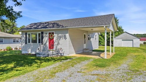 201 Fauntleroy Street, Altavista, VA, 24517 | Card Image