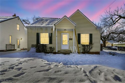 352 328th St, Willowick, OH, 44095-3308 | Card Image