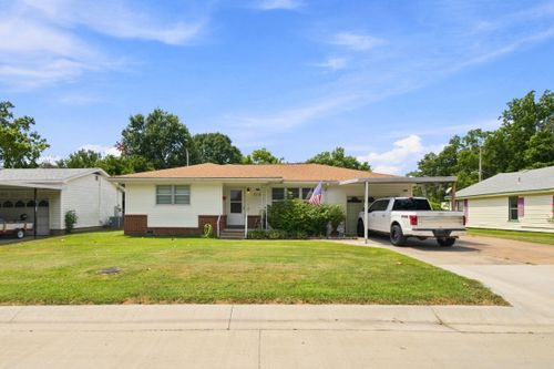 713 M St Nw, Miami, OK, 74354-4228 | Card Image