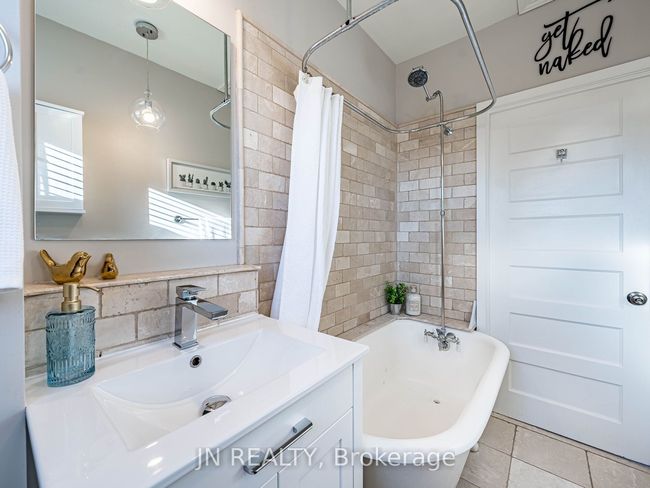 10 Roseheath Ave, House attached with 2 bedrooms, 2 bathrooms and null parking in Toronto ON | Image 32