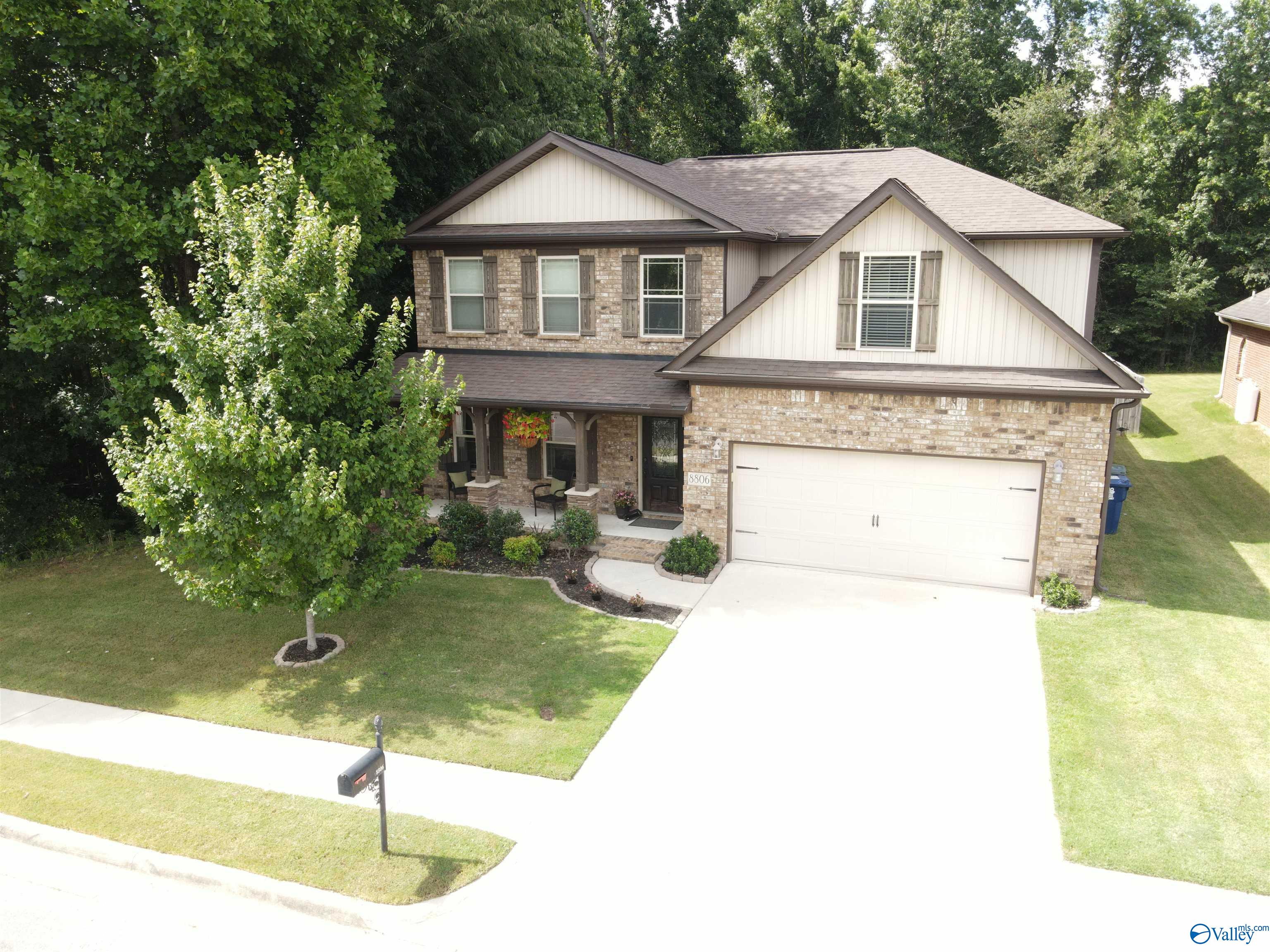 Belle Mor Dr, Madison, AL 35757