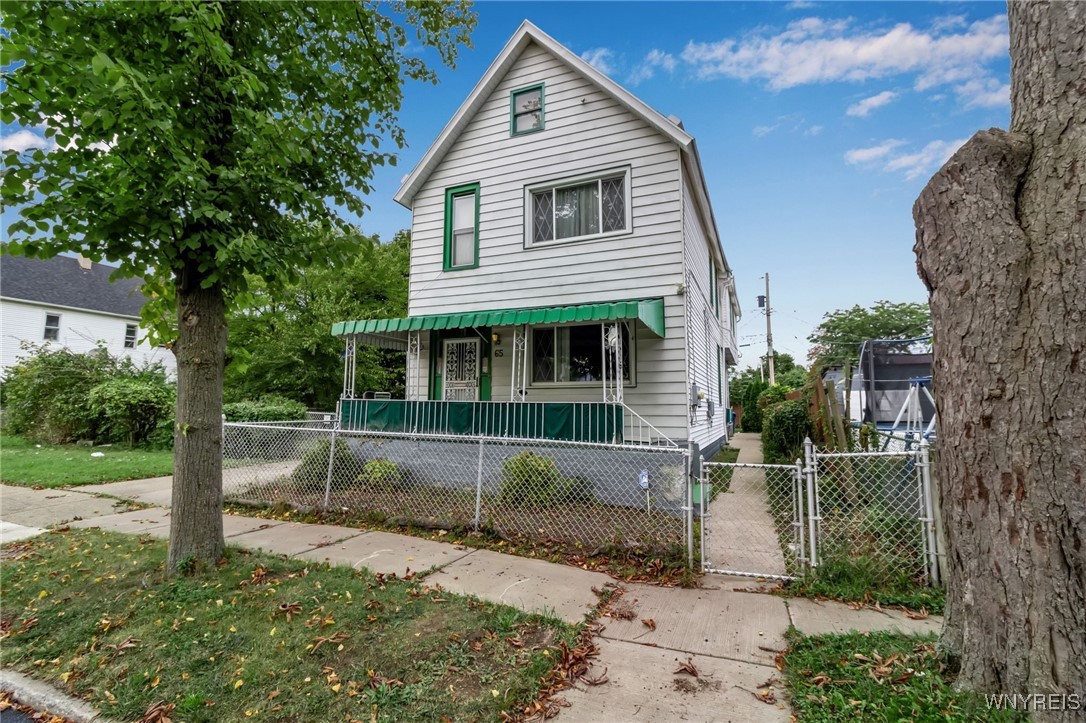Waverly St, Buffalo, NY 14208