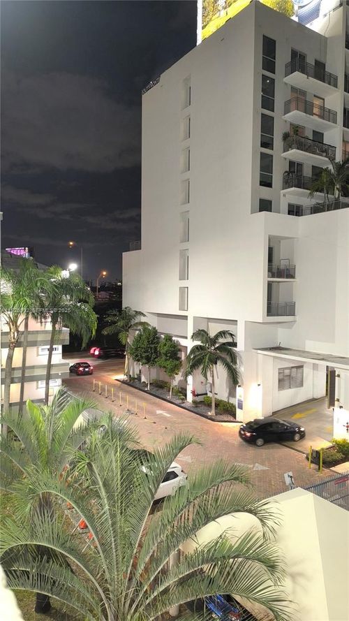 apt-216-269 Nw 7th St, Miami, FL, 33136-3903 | Card Image