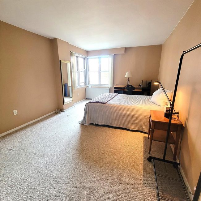 Bedroom with baseboards | Image 9