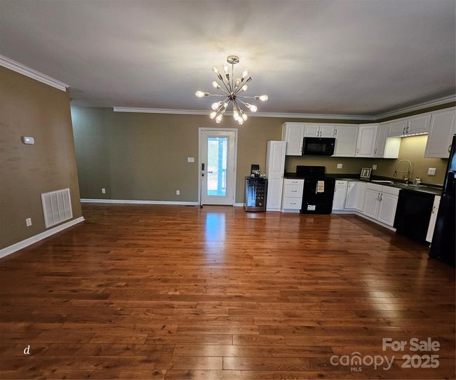 Front Porch | Image 7