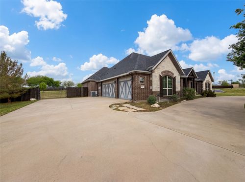 6411 Caliche Cir, Midlothian, TX, 76065-1817 | Card Image