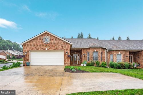 140 Donna Dr, WOODSTOCK, VA, 22664-1135 | Card Image
