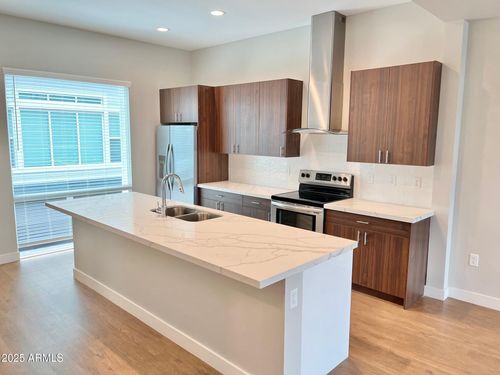 16-915 E Missouri Ave, Phoenix, AZ, 85014-2651 | Card Image