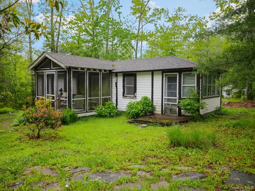 13 Sycamore Trl, Wurtsboro, NY, 12790-6820 | Card Image