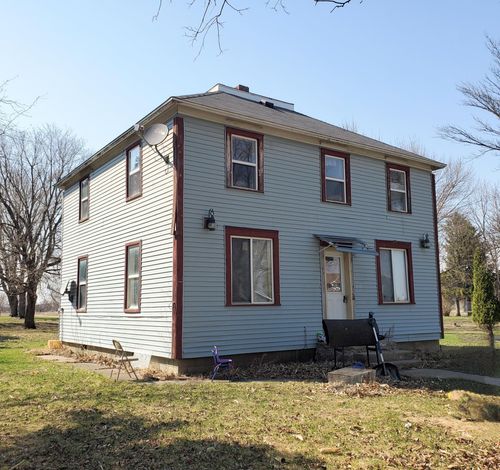 151 7th St, Walnut Grove, MN, 56180-9334 | Card Image