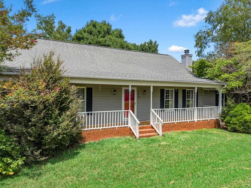 115 Berrys Pond Dr, Duncan, SC, 29334-9586 | Card Image