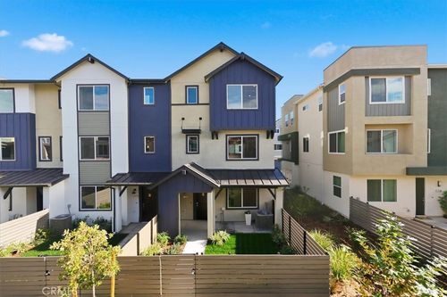 27315 Bear Creek Ln, Valencia, CA, 91381-2385 | Card Image