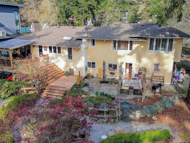 3935 Tudor Ave, House other with 4 bedrooms, 3 bathrooms and 1 parking in Saanich BC | Image 31