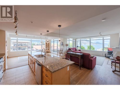 401-160 Lakeshore Dr W, Penticton, BC, V2A9C2 | Card Image