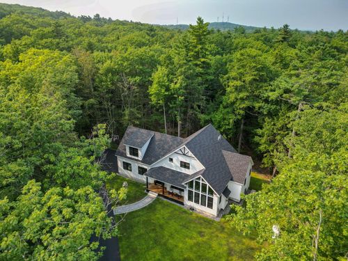 4 Red Oak Drive, Falmouth, ME, 04105 | Card Image