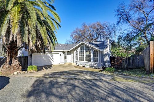 7423 Kalamazoo Dr, Citrus Heights, CA, 95610-7411 | Card Image