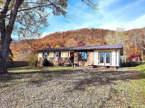 2805 6th Ave E, Big Stone Gap, VA, 24219-3615 | Card Image