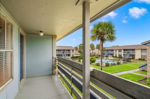 206-2828 61st Street, Galveston, TX, 77551 | Card Image