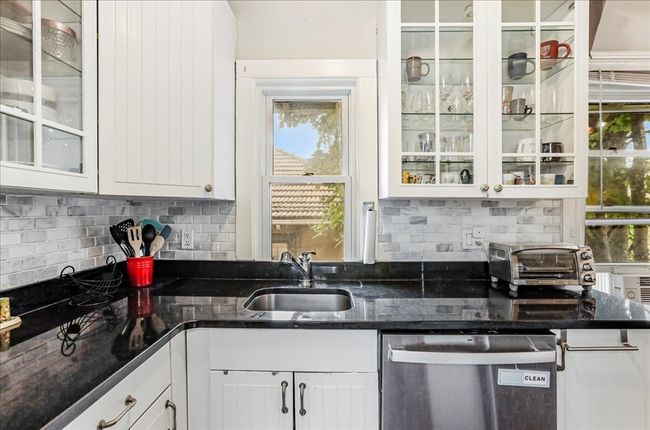 APT-37 - 1619 Massachusetts Ave, Condo with 3 bedrooms, 1 bathrooms and null parking in Cambridge MA | Image 4
