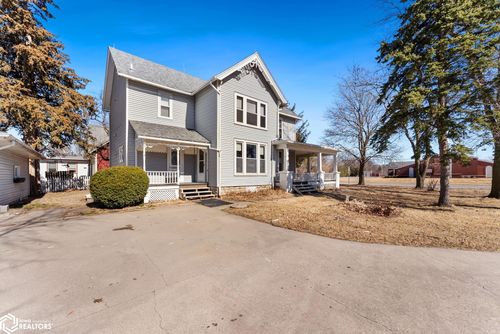 1205 S Iowa Ave, Washington, IA, 52353-1115 | Card Image