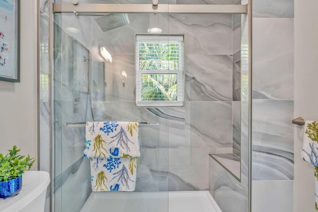 Primary Bathroom | Image 22
