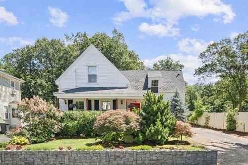 91 Speen St, Natick, MA, 01760-4104 | Card Image