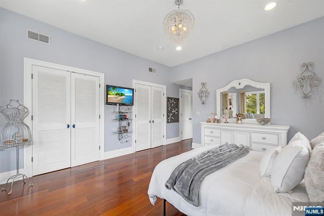 10 Fox Ter, House other with 6 bedrooms, 8 bathrooms and null parking in Cliffside Park NJ | Image 34