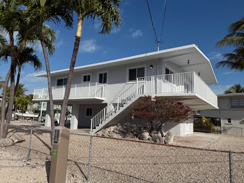 203 Bessie Rd, Tavernier, FL, 33070-2305 | Card Image