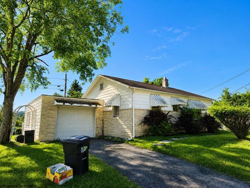 404 Crowl St, Westover, WV, 26501-4002 | Card Image