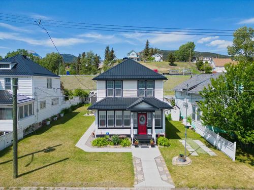 7725 19 Ave, Coleman, AB, T0K0M0 | Card Image