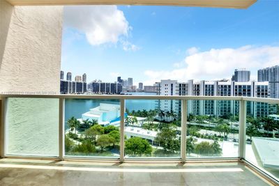 1218 - 3330 Ne 190th St, Condo with 3 bedrooms, 3 bathrooms and null parking in Aventura FL | Image 2