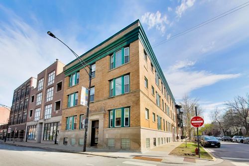 2b-1481 Irving Park Rd, Chicago, IL, 60613-1922 | Card Image