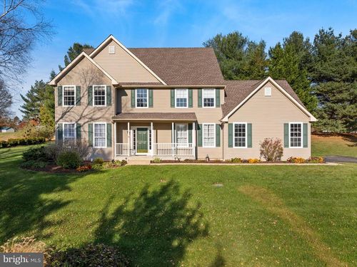 6 Belmont Cir, AVONDALE, PA, 19311-1335 | Card Image