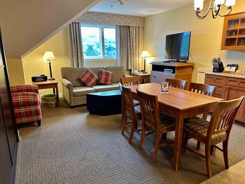 350/352 Qtr 2 Grand Summit Way, Dover, VT, 05356 | Card Image