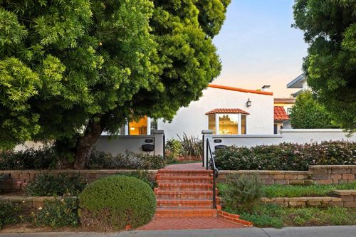 a-7375 Eads Ave., La Jolla, CA, 92037 | Card Image